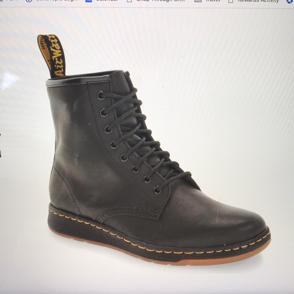 Dr. Martens Newton Boot
